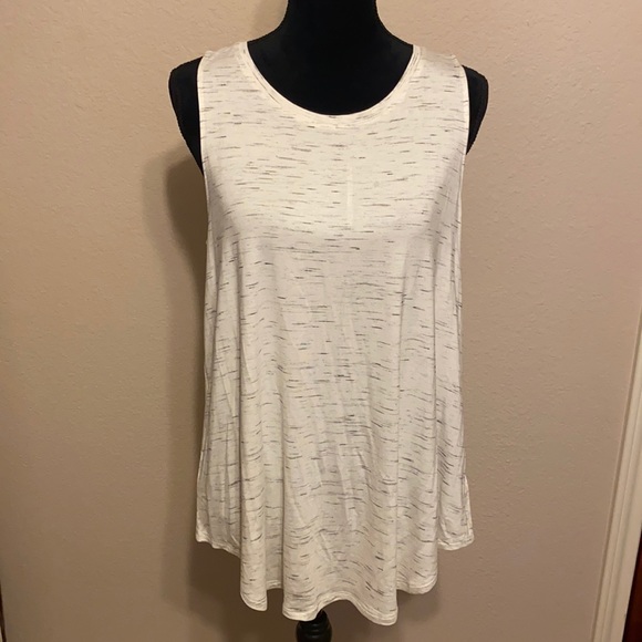 Old Navy Tops - NWT Old Navy Luxe Tank